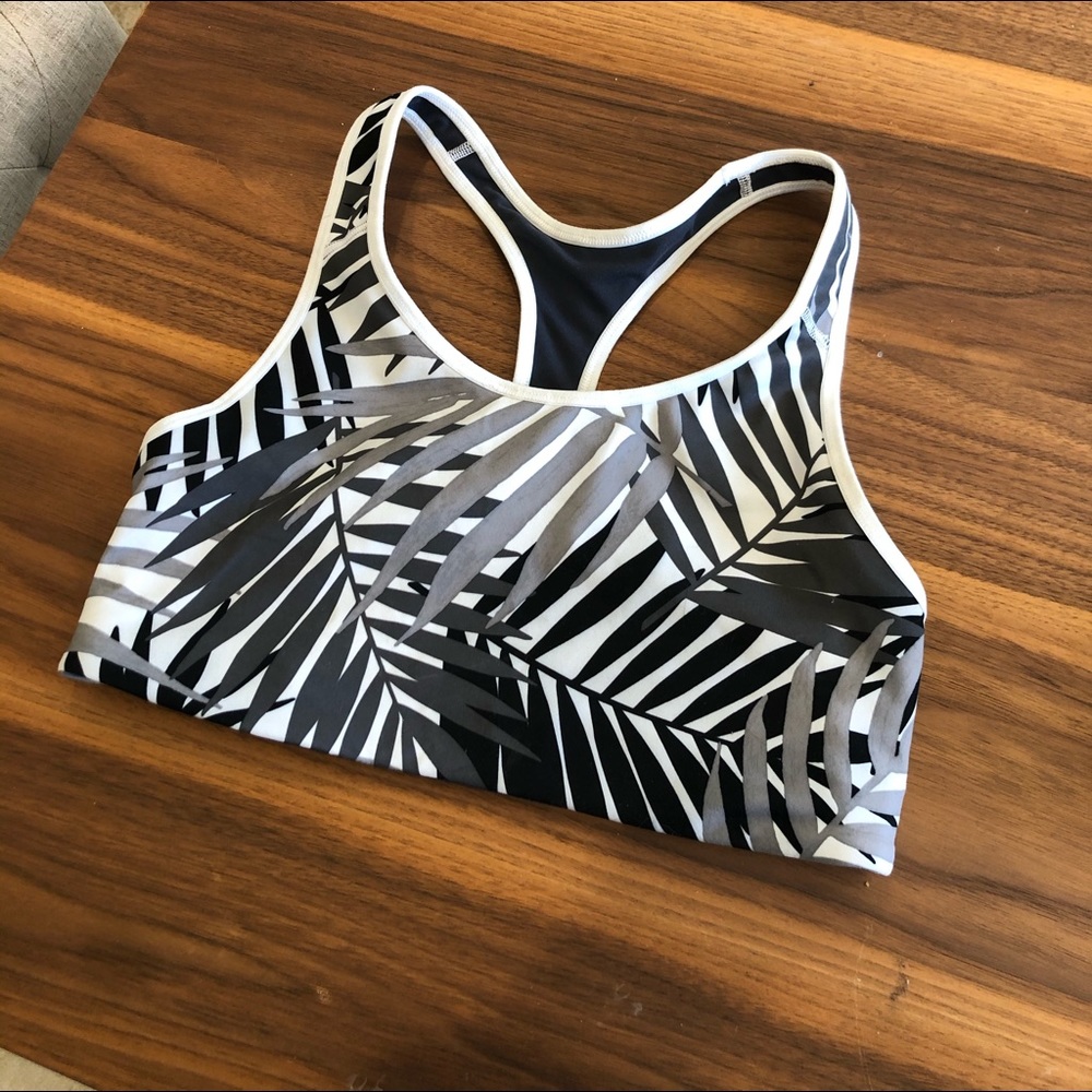 Sports bra